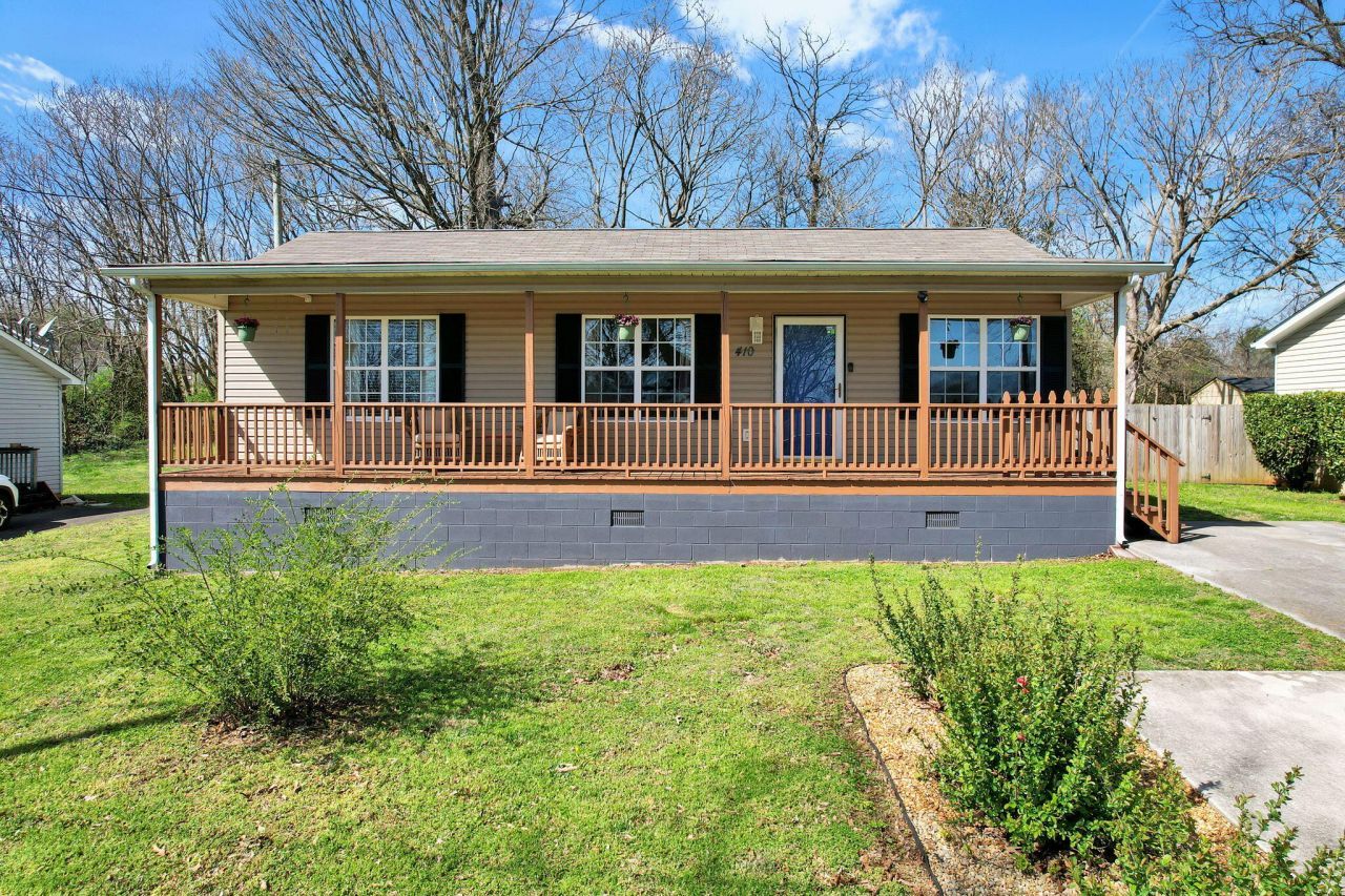 410 W College Street, Athens, TN 37303 Main Photo