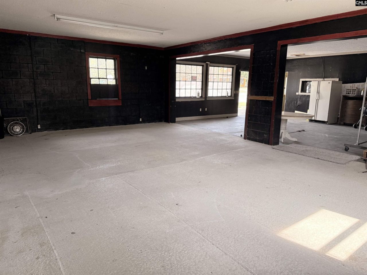 326 E Church Street Photo 15