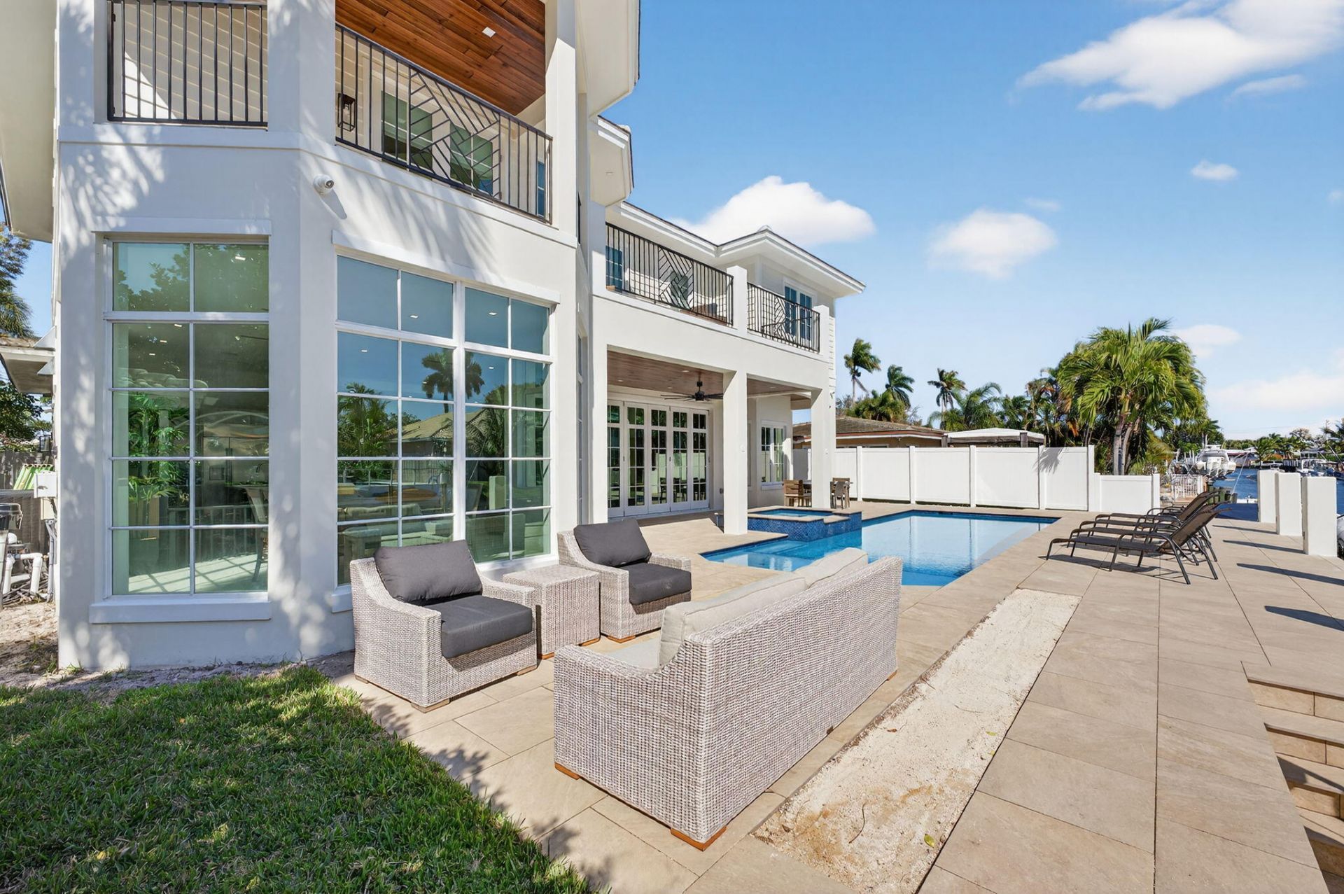 310 SE 9th Court, Pompano Beach, FL 33060 Photo