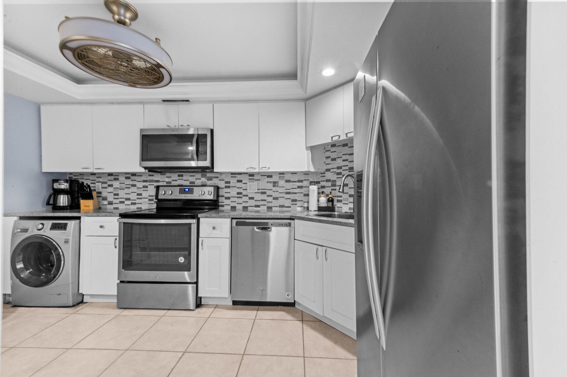 2400 Presidential Way, Unit 2004, West Palm Beach, FL 33401 Photo