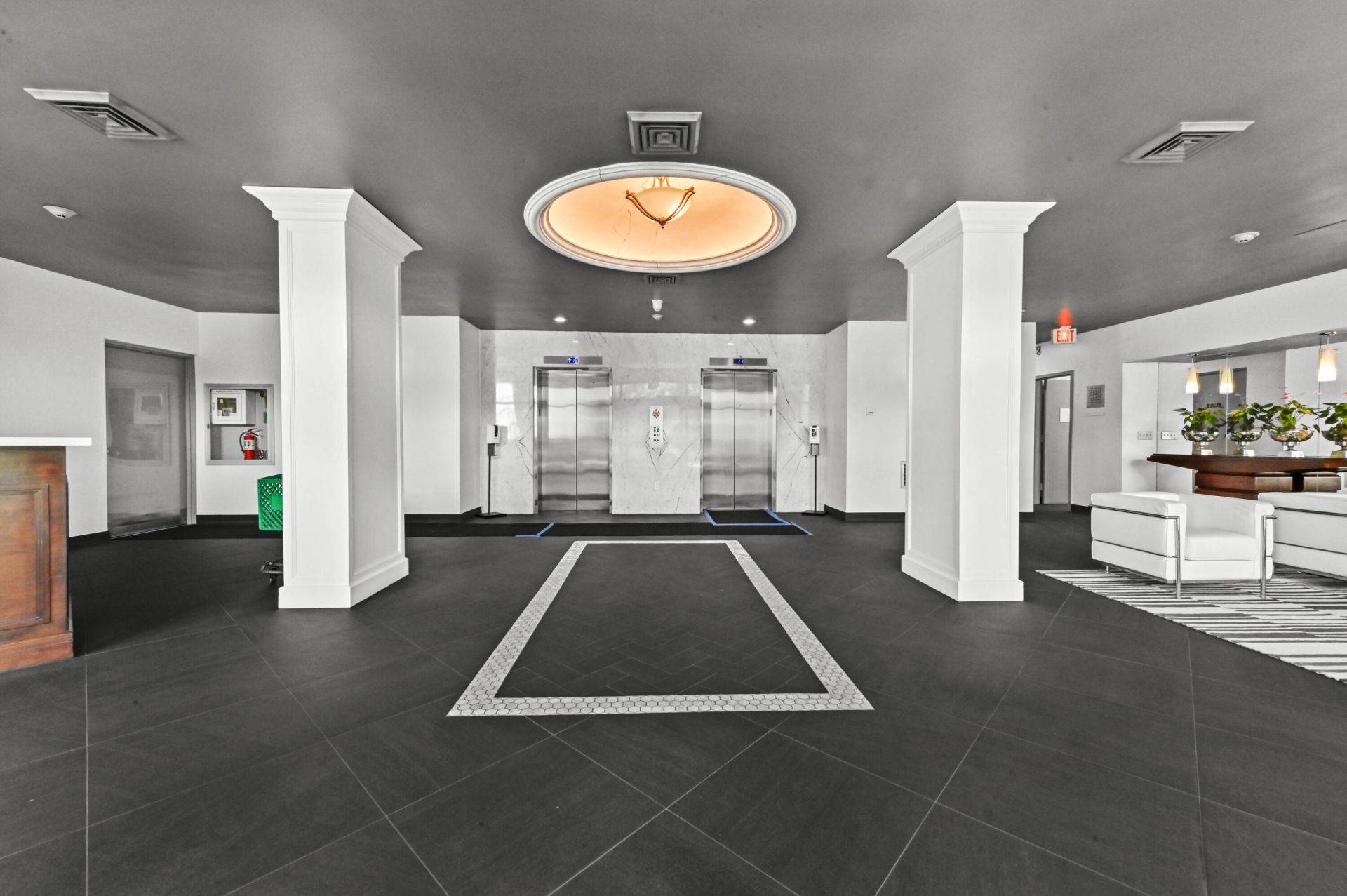 2400 Presidential Way, Unit 2004, West Palm Beach, FL 33401 Photo