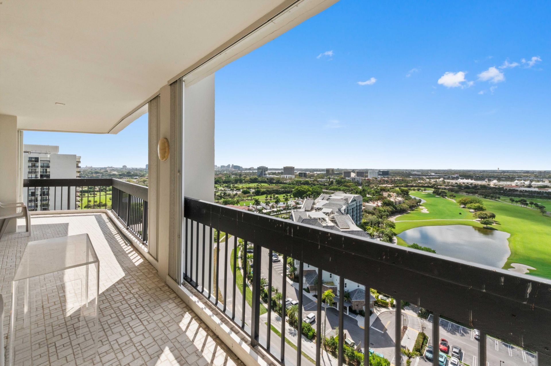 2400 Presidential Way, Unit 2004, West Palm Beach, FL 33401 Photo