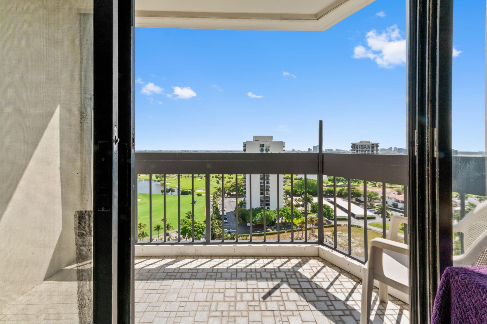 2400 Presidential Way, Unit 2004, West Palm Beach, FL 33401 Photo