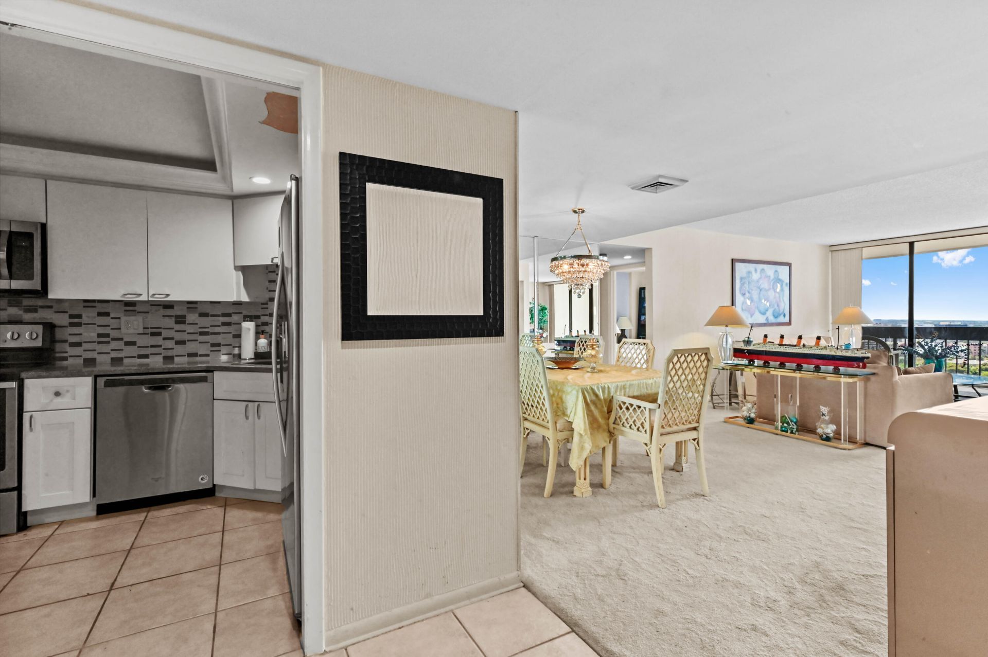 2400 Presidential Way, Unit 2004, West Palm Beach, FL 33401 Photo