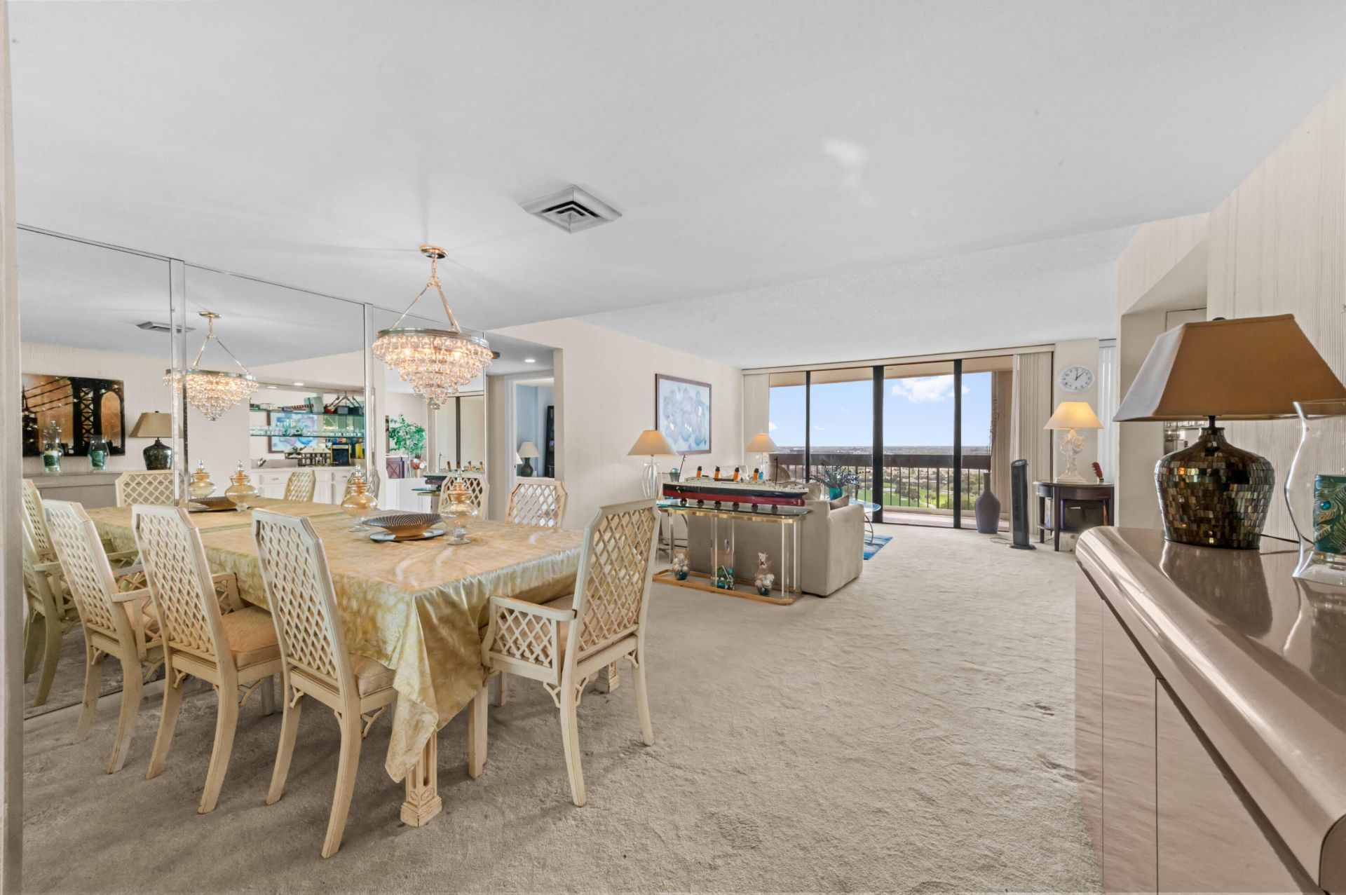 2400 Presidential Way, Unit 2004, West Palm Beach, FL 33401 Photo