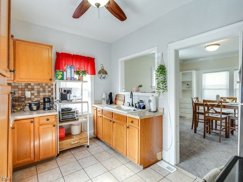 4691 Burleigh Road, Garfield Heights, OH 44125 Photo 17