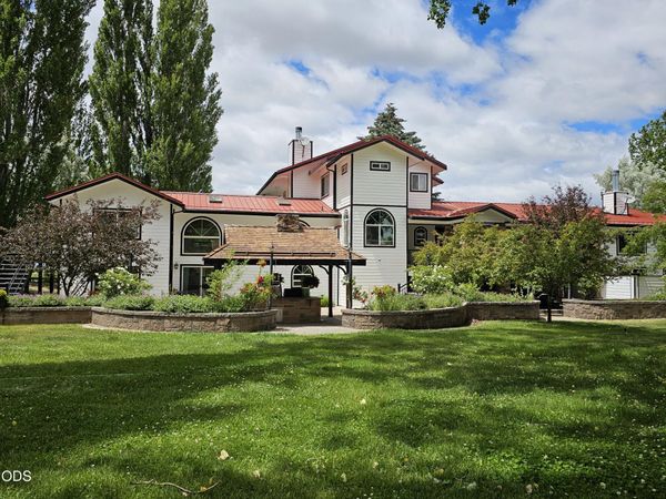 59047 Old Lake Road, Christmas Valley, OR 97641