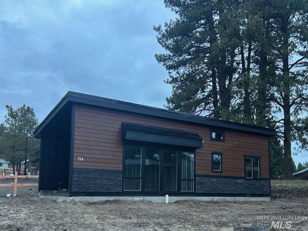 114 Raven Loop, Cascade, ID 83611