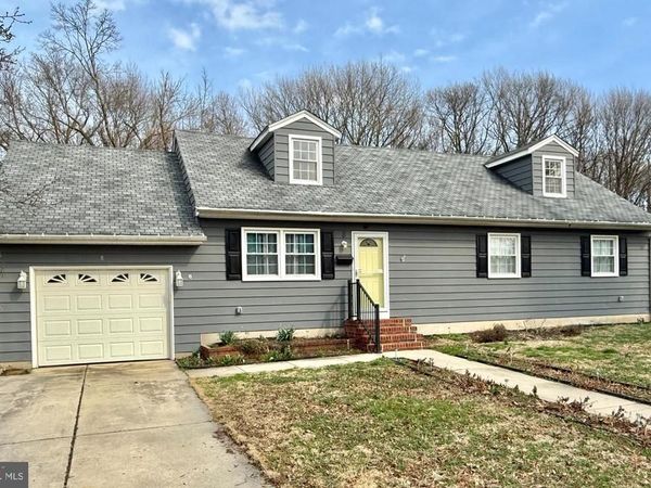 8 WOODSIDE PLACE , PENNSVILLE, NJ 08070