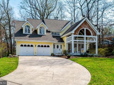 200 N UNDERWOOD STREET, FALLS CHURCH, VA 22046