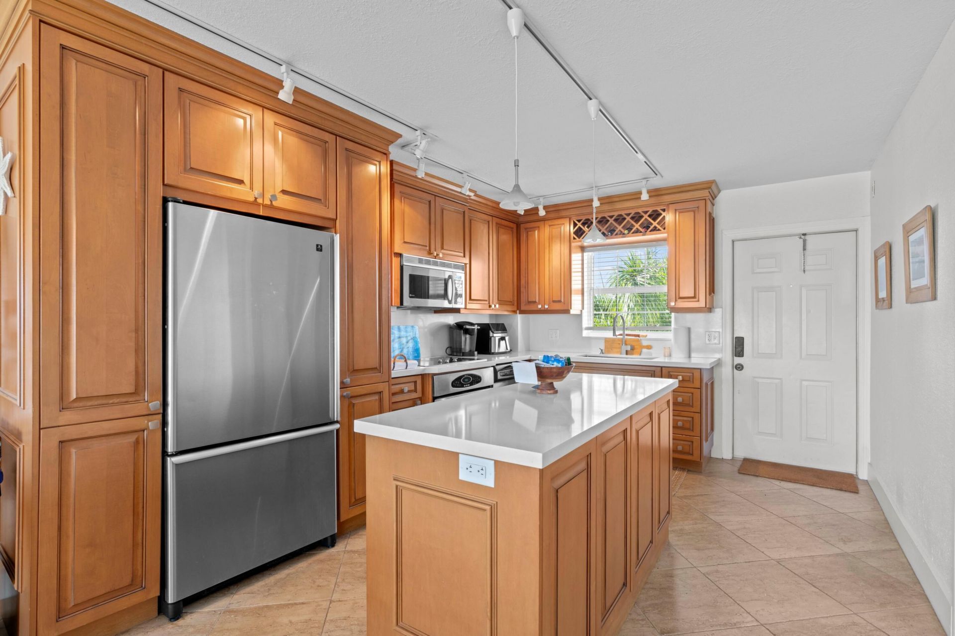 140 NE 28th, Unit 604, Pompano Beach, FL 33062 Photo