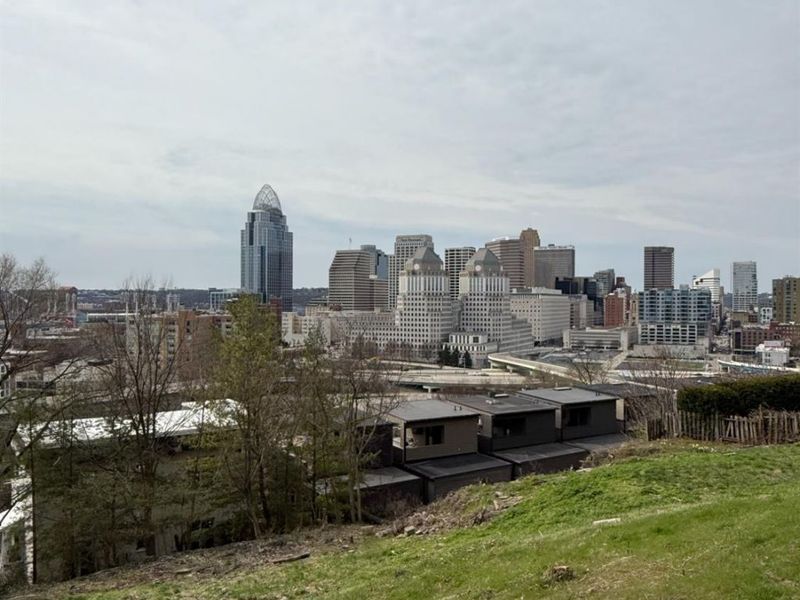 387 Oregon Street, Cincinnati, OH 45202 Photo 8