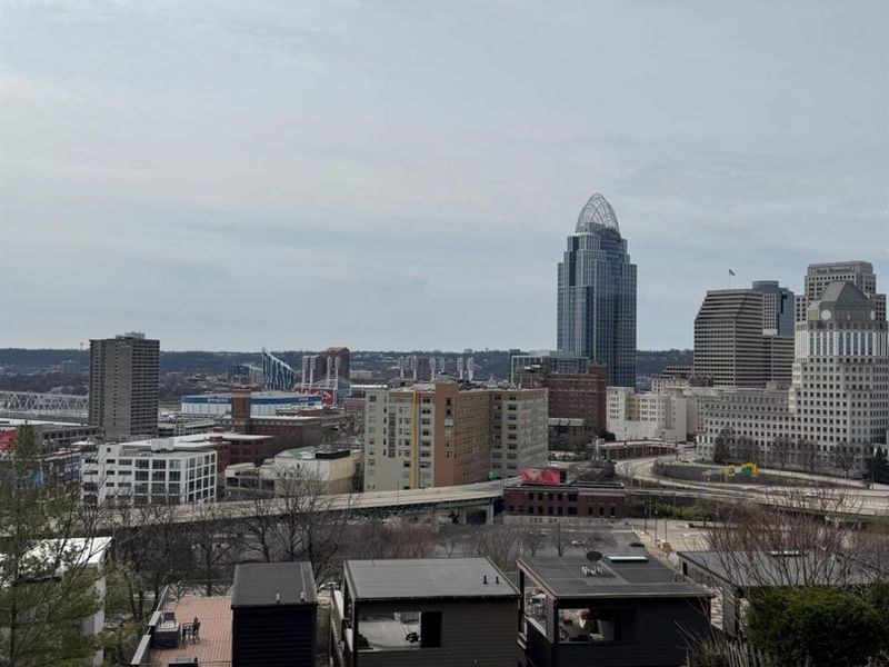 387 Oregon Street, Cincinnati, OH 45202 Photo 9