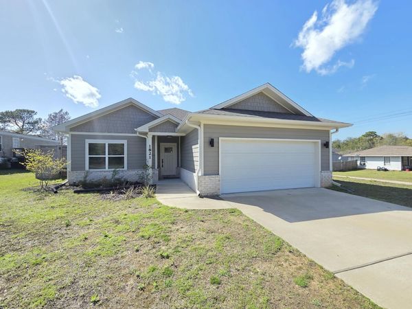 1821 Lubbock Road, Gulf Breeze, FL 32563