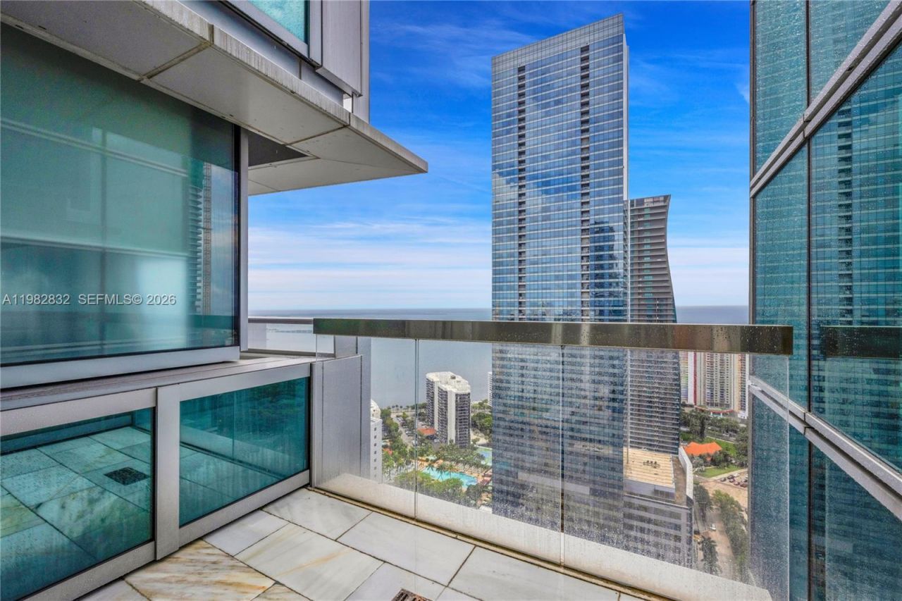 1395 Brickell Ave, Unit 3404, Miami, FL 33131 Photo