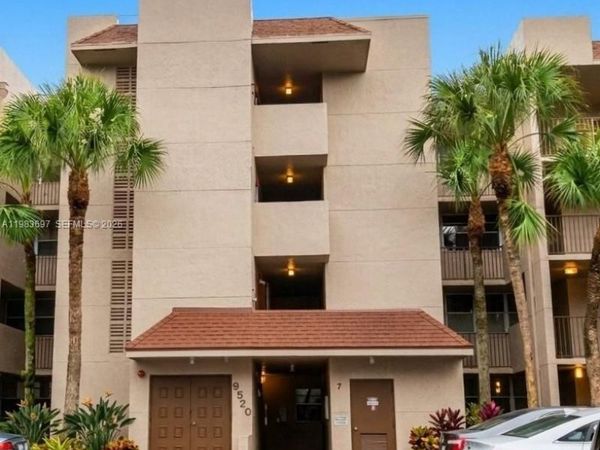 9520 Seagrape Dr , Unit 303, Davie, FL 33324