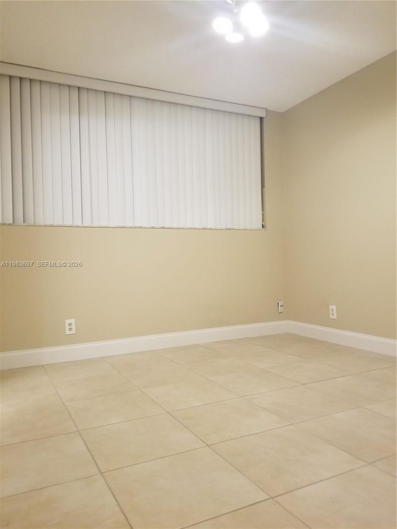 9520 Seagrape Dr , Unit 303, Davie, FL 33324 Photo