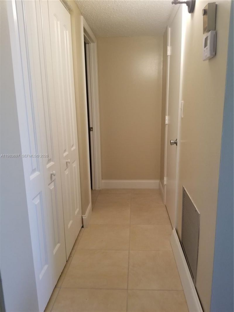 9520 Seagrape Dr , Unit 303, Davie, FL 33324 Photo