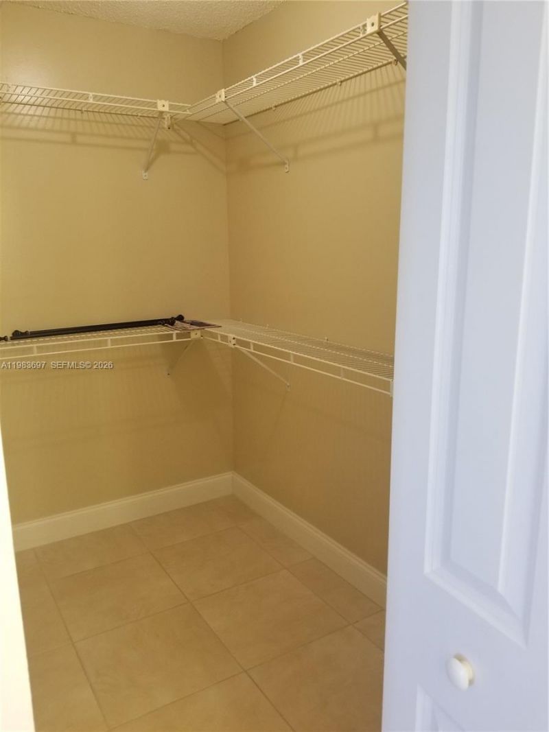 9520 Seagrape Dr , Unit 303, Davie, FL 33324 Photo