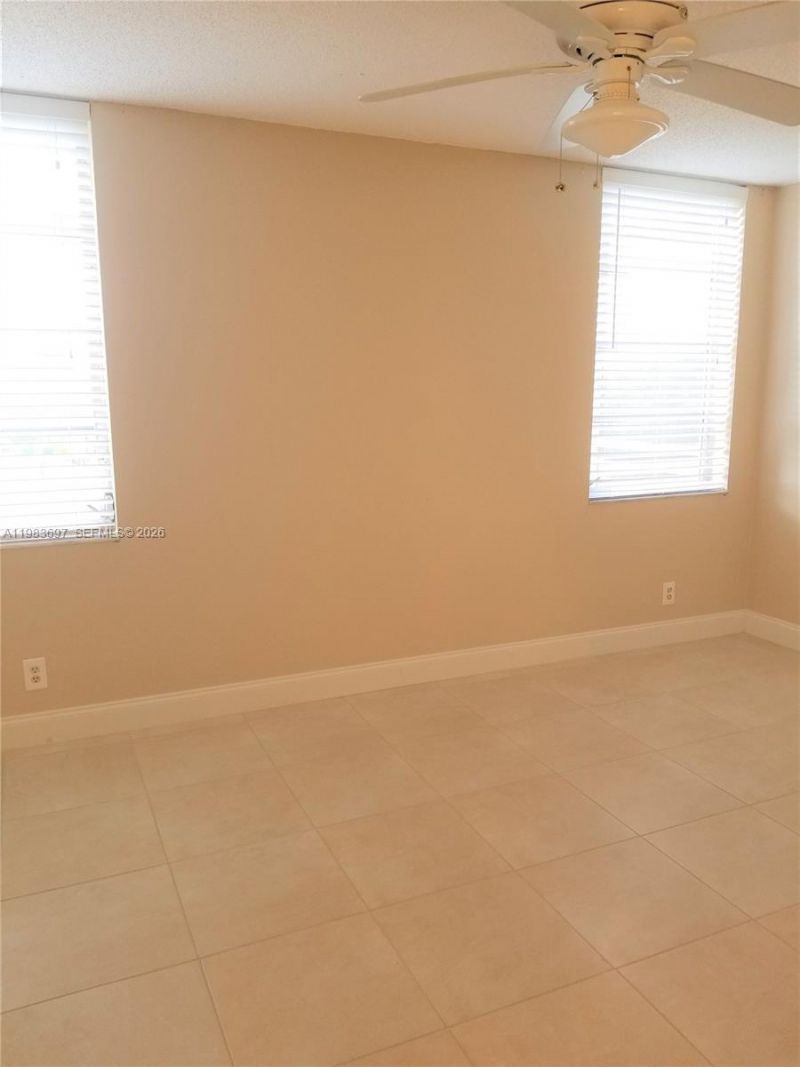 9520 Seagrape Dr , Unit 303, Davie, FL 33324 Photo