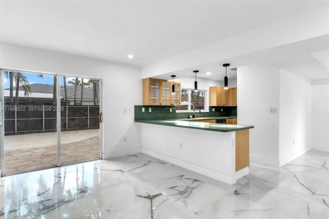 14848 SW 180th St, Miami, FL 33187 Photo