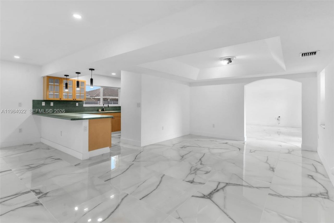 14848 SW 180th St, Miami, FL 33187 Photo