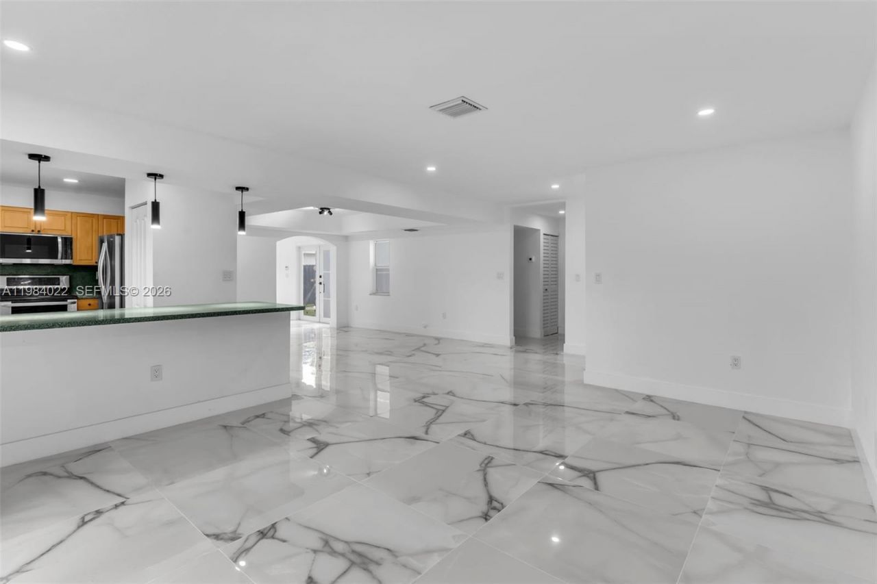 14848 SW 180th St, Miami, FL 33187 Photo