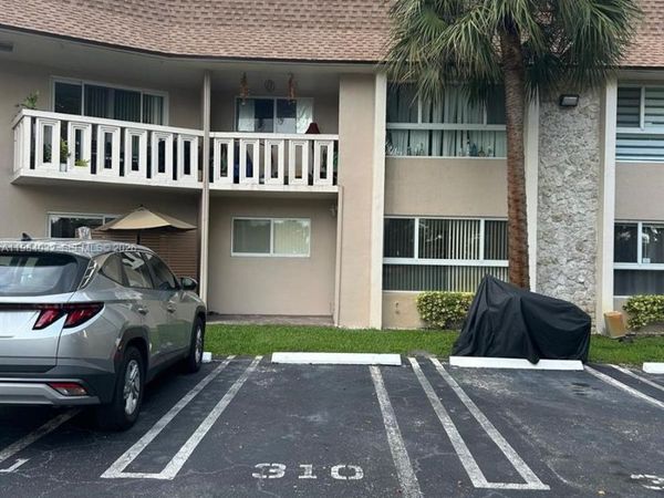 7450 Miami Lakes Dr, Unit C109, Miami Lakes, FL 33014