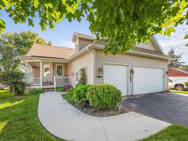 870 Breckenboro Road , Davis, IL 61019