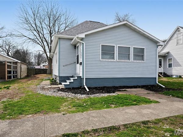 839 S Jackson Street , Litchfield, IL 62056