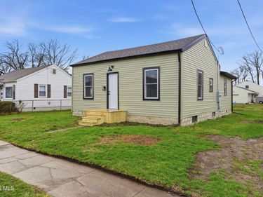 243 Monroe Avenue, Findlay, OH 45840