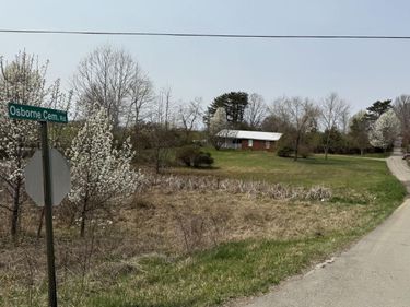 3191 Pine Top Road, London, KY 40741