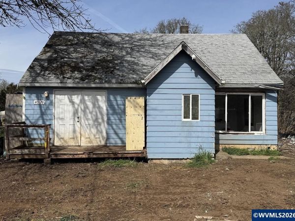 40121 Lacomb Dr, Lebanon, OR 97355