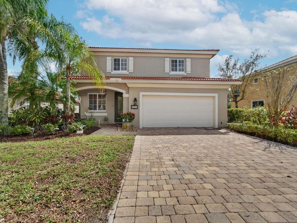 6711 Osage Circle, West Palm Beach, FL 33413