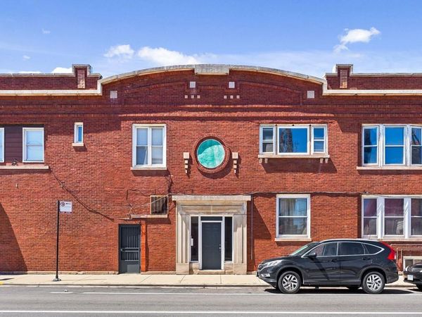 3000 W Belmont Avenue, Unit 2A, Chicago, IL 60618