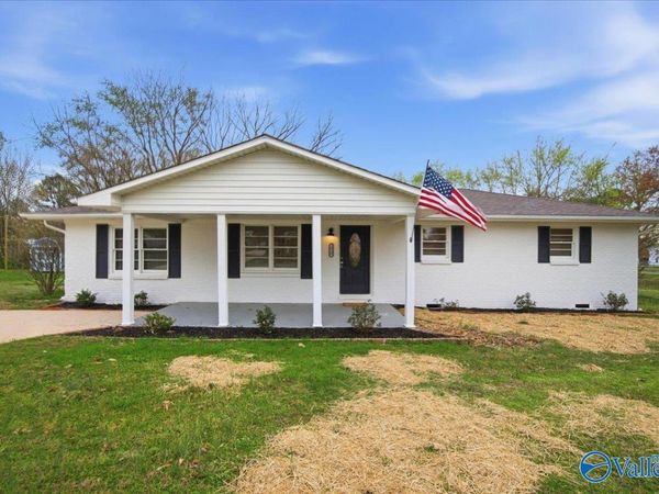 18247 Circle Drive, Athens, AL 35613