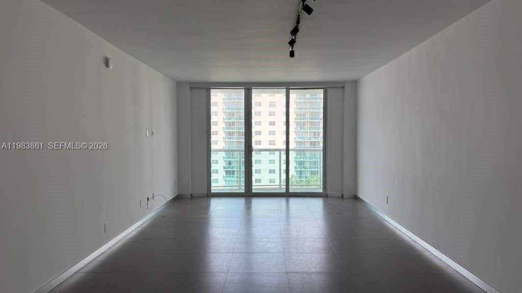 19380 Collins Ave , Unit 905, Sunny Isles Beach, FL 33160 Photo