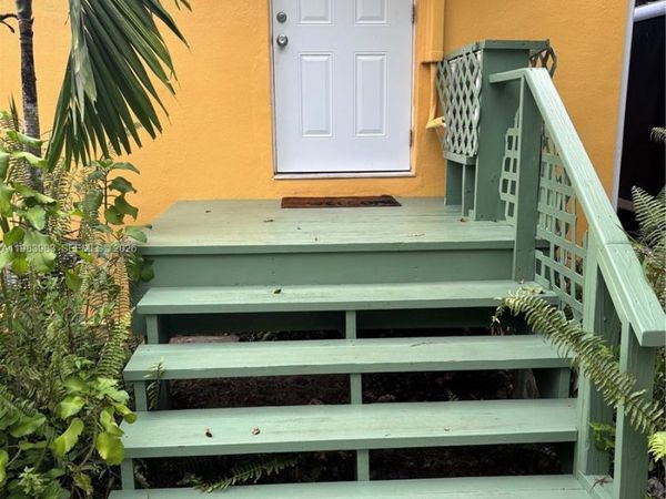 6102 SW 58th St, Unit C, South Miami, FL 33143