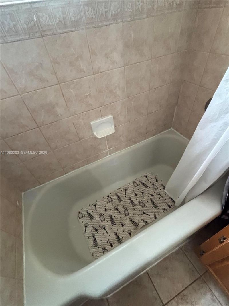 6102 SW 58th St, Unit C, South Miami, FL 33143 Photo