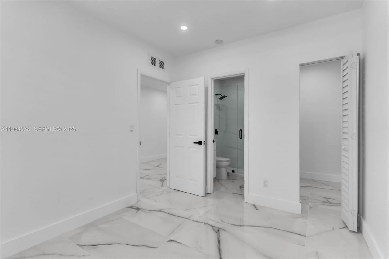 14848 SW 180th St , Miami, FL 33187 Photo