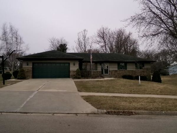 2115 Cimarron Drive, FREEPORT, IL 61032