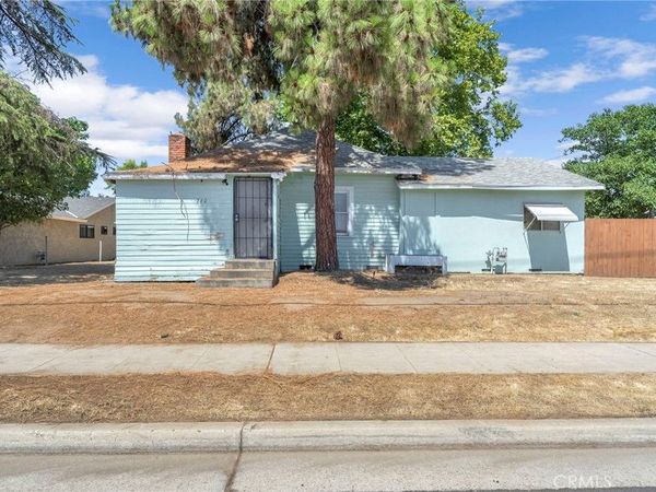 760 Sunnyside, Clovis, CA 93611