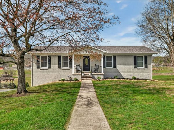 134 Terry Ave, Fayetteville, TN 37334