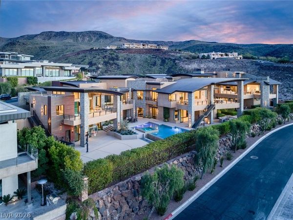 681 Tranquil Rim Court , Henderson, NV 89012