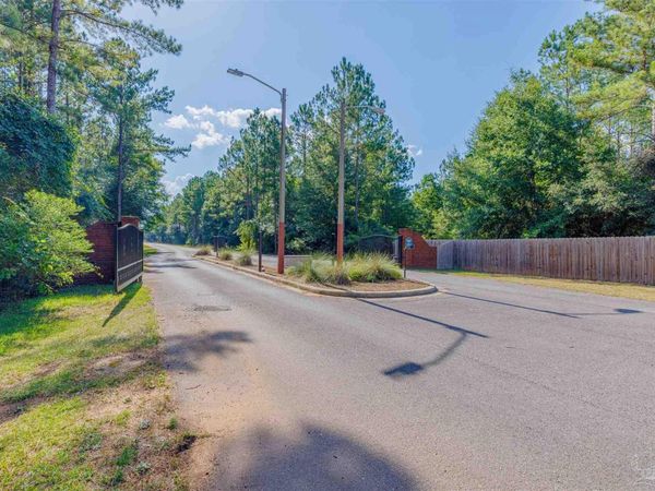 7047 Hidden Forest Trail, Pace, FL 32571