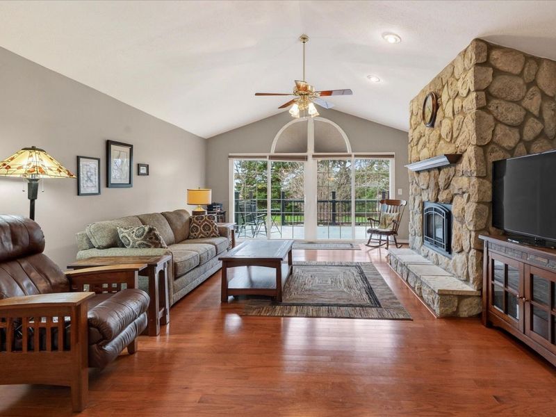 8325 Garringer Edgefield Road, Jeffersonville, OH 43128 Photo 9