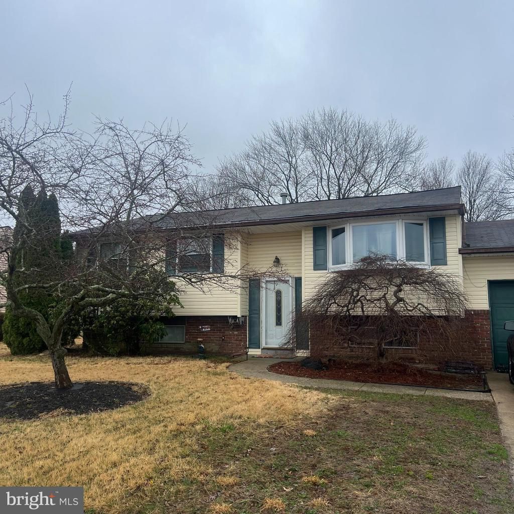 651 Charlotte Avenue, Williamstown, NJ 08094 Main Photo