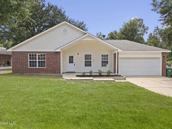 8909 Mermaid Avenue, Ocean Springs, MS 39564