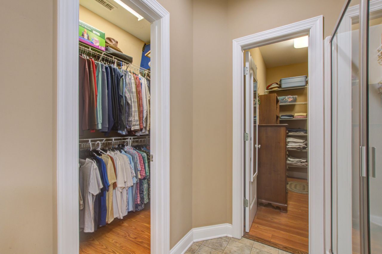 184 Columns Road Photo 31