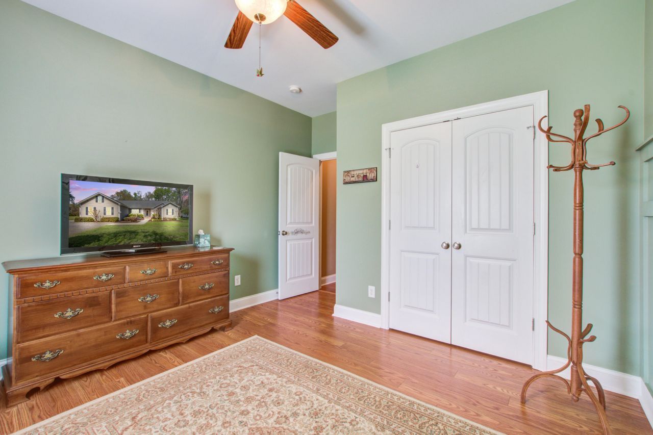 184 Columns Road Photo 39